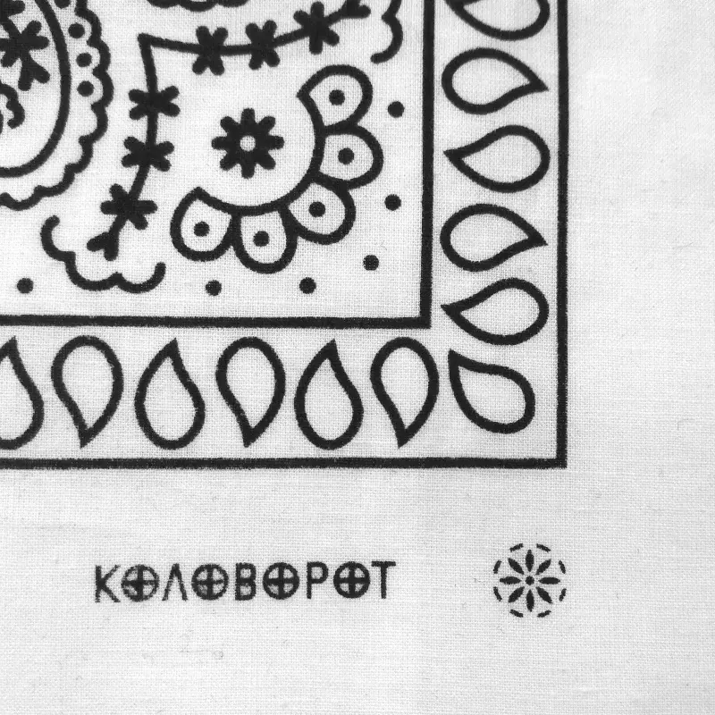 bandana-classic-white-kolovorot-fdf1e5dc-49a3-11ea-8db0-1831bf4e2dbb-jpg-29700-jpg-49008-800x800.webp