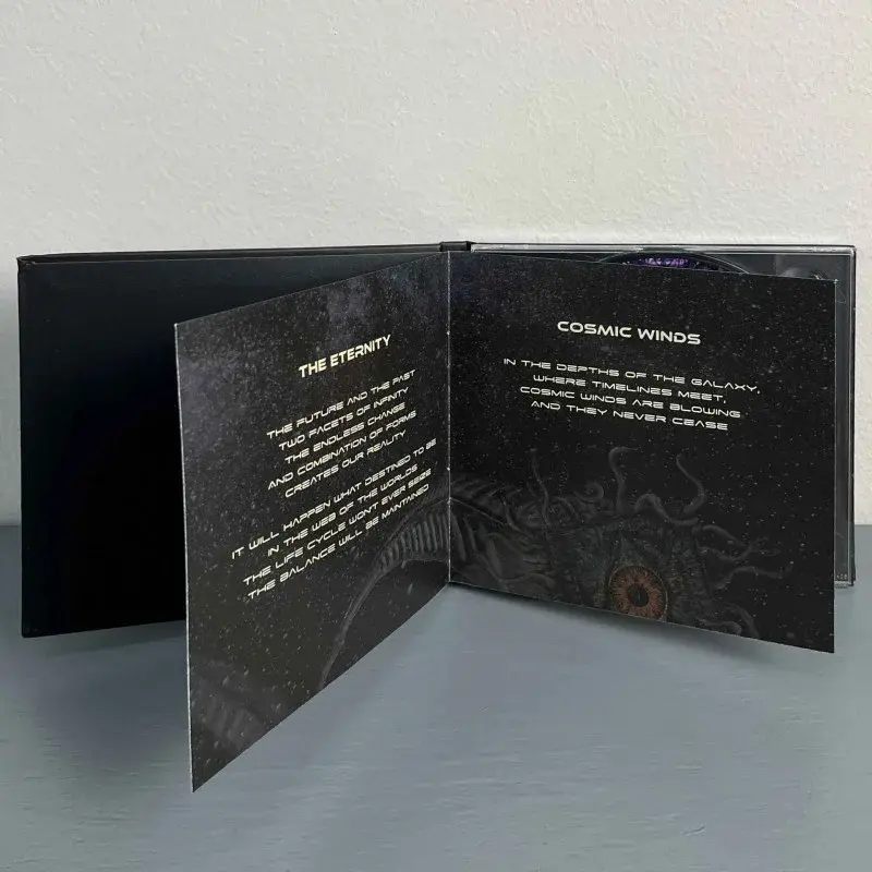 labyrinthus-stellarum-tales-of-the-void-digibook-inside-1-2048-2048-0edb3ff9-11b1-11ee-8e1c-64eeb7036dfe-jpg-44289-jpg-63639-800x800.webp