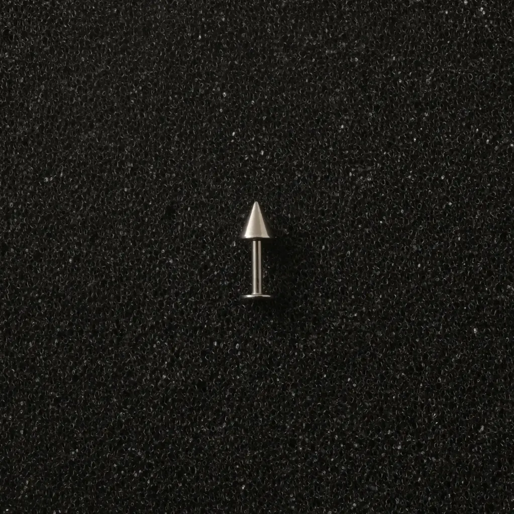 Пірсинг з медичної сталі лабрет 6 мм з шипом 16 G