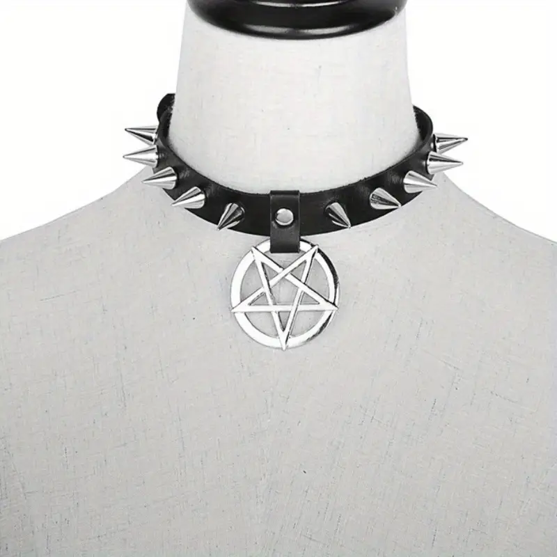 Чокер шкіряний з шипами та Пентаграмою - Pentagram