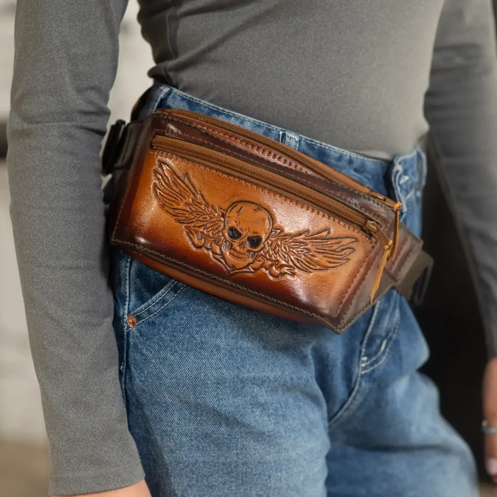 Шкіряна сумка "Череп з крилами"