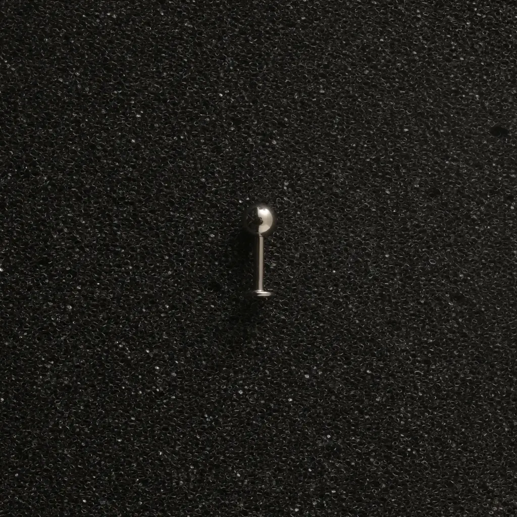 Пірсинг з медичної сталі лабрет 8 мм з кулькою 16 G