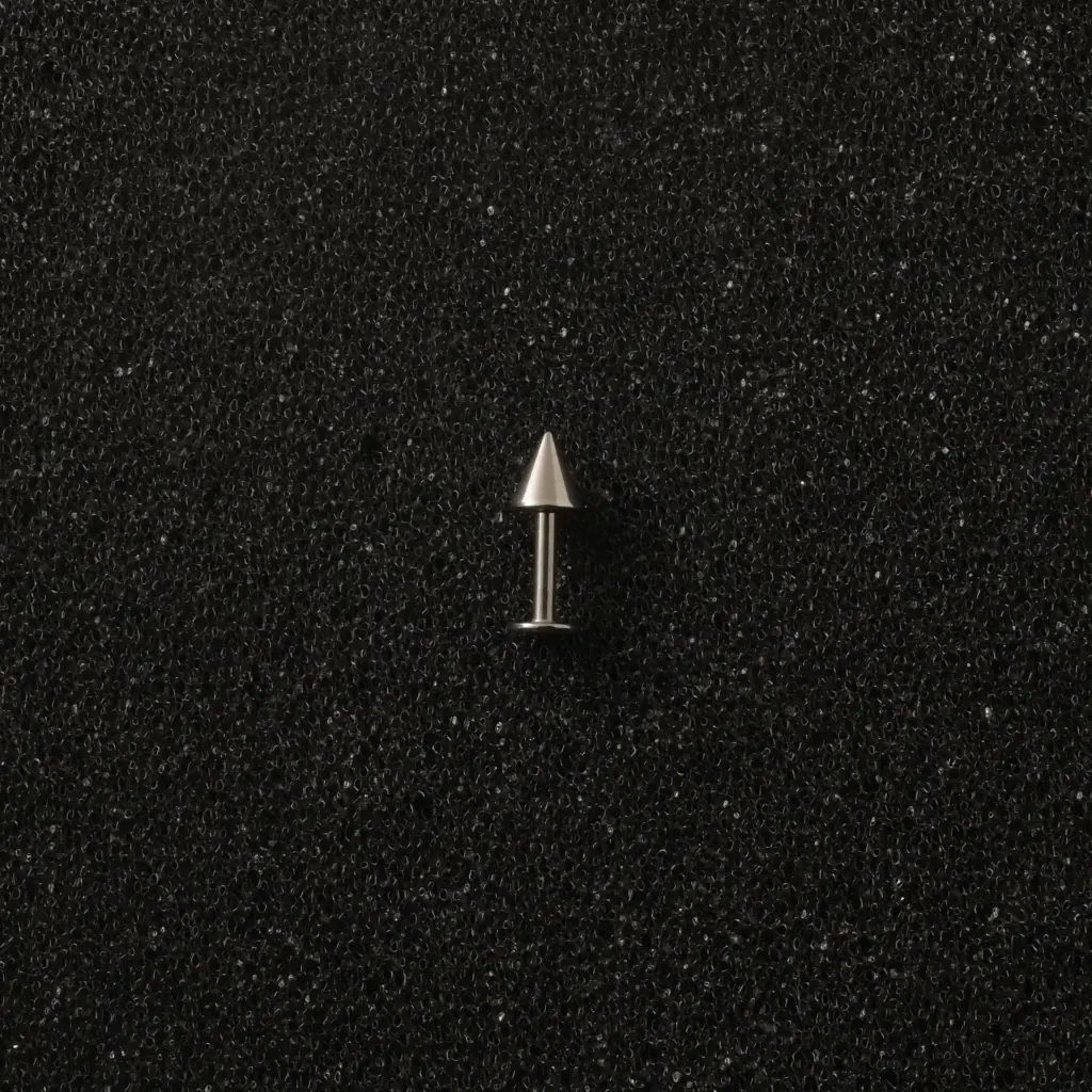 Пірсинг з медичної сталі лабрет 8 мм з шипом 16 G