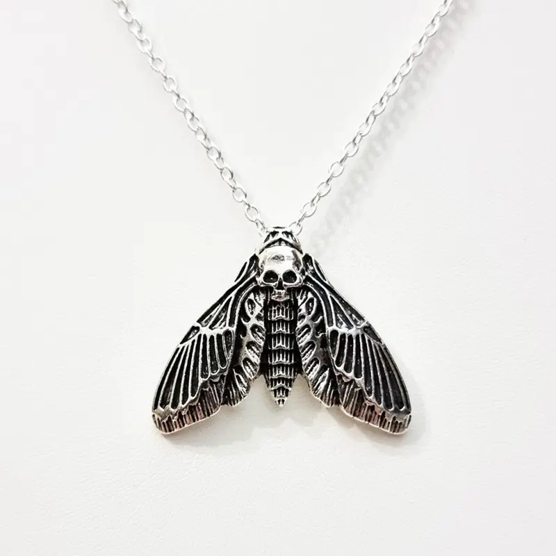 Кулон на ланцюжку Moth Skull