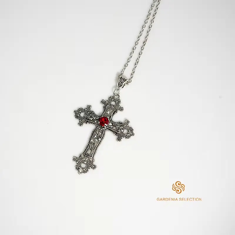 Кулон на ланцюжку Хрест з червоним каменем готичний