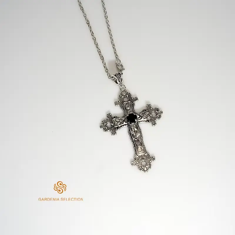 Кулон на ланцюжку Хрест з чорним каменем готичний