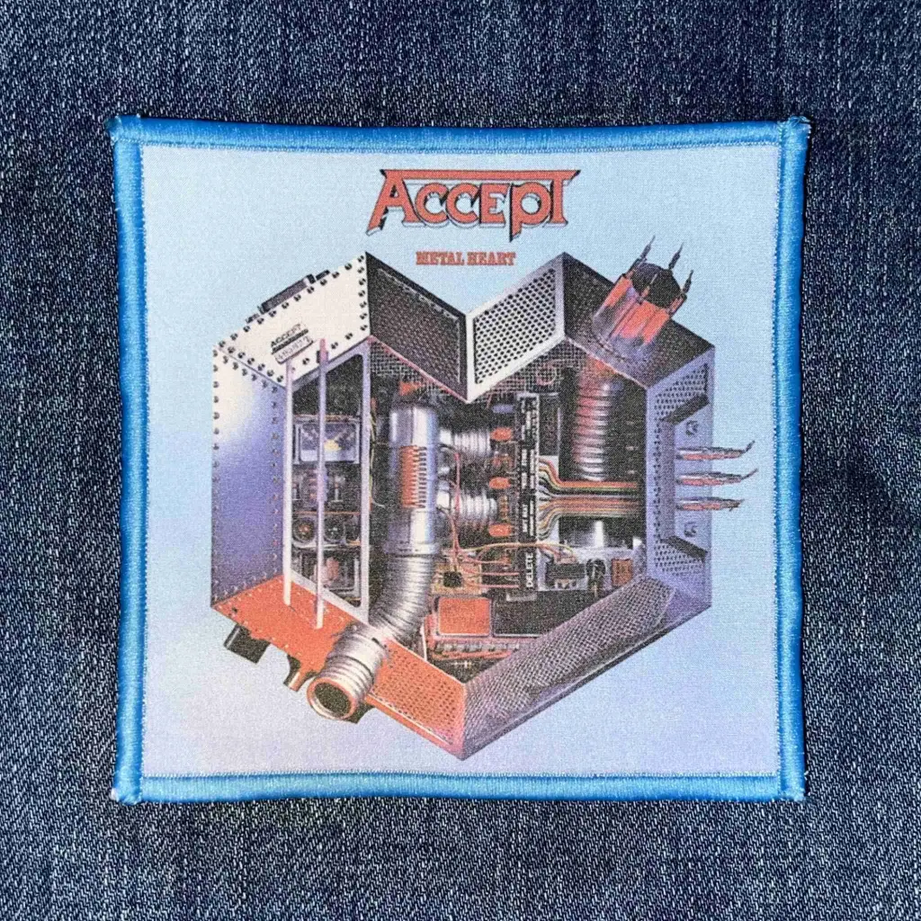 Нашивка Accept - Metal Heart друкована блакитна кайма