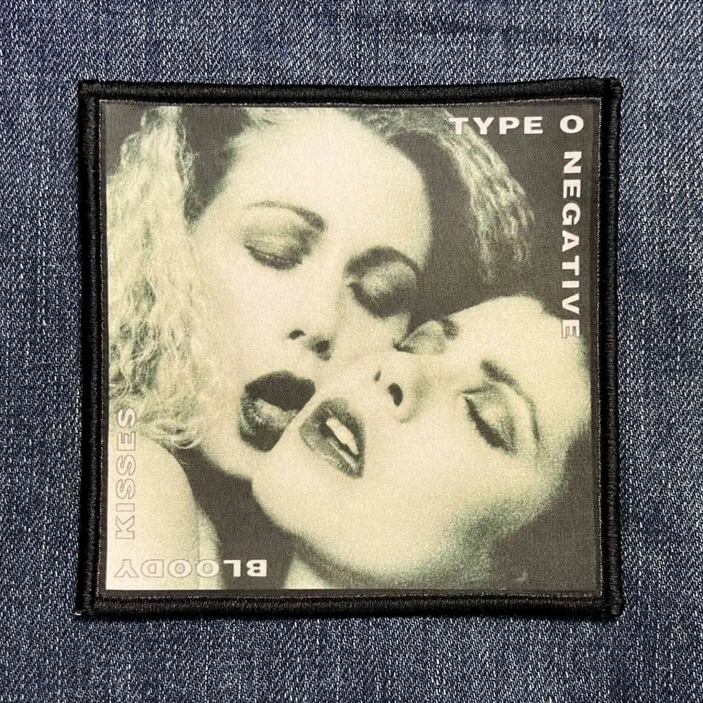 Нашивка Type O Negative - Bloody Kisses друкована