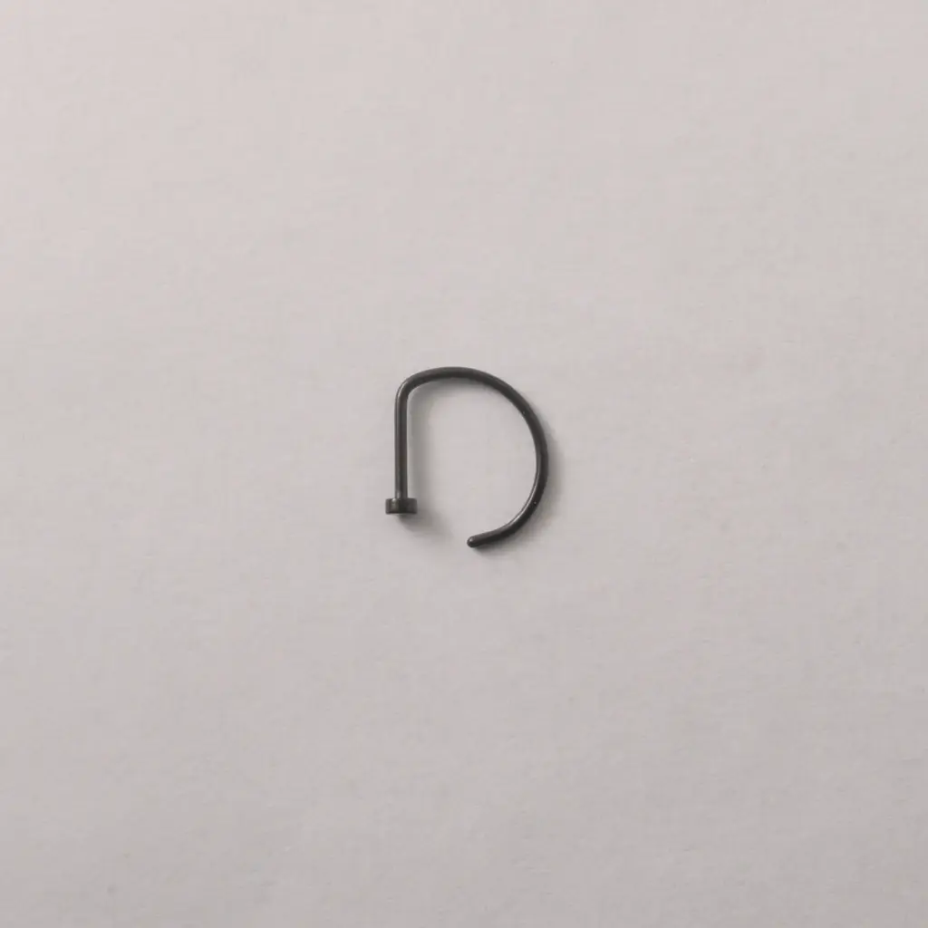 Пірсинг титановий півкільце 20 G чорний для крила носа