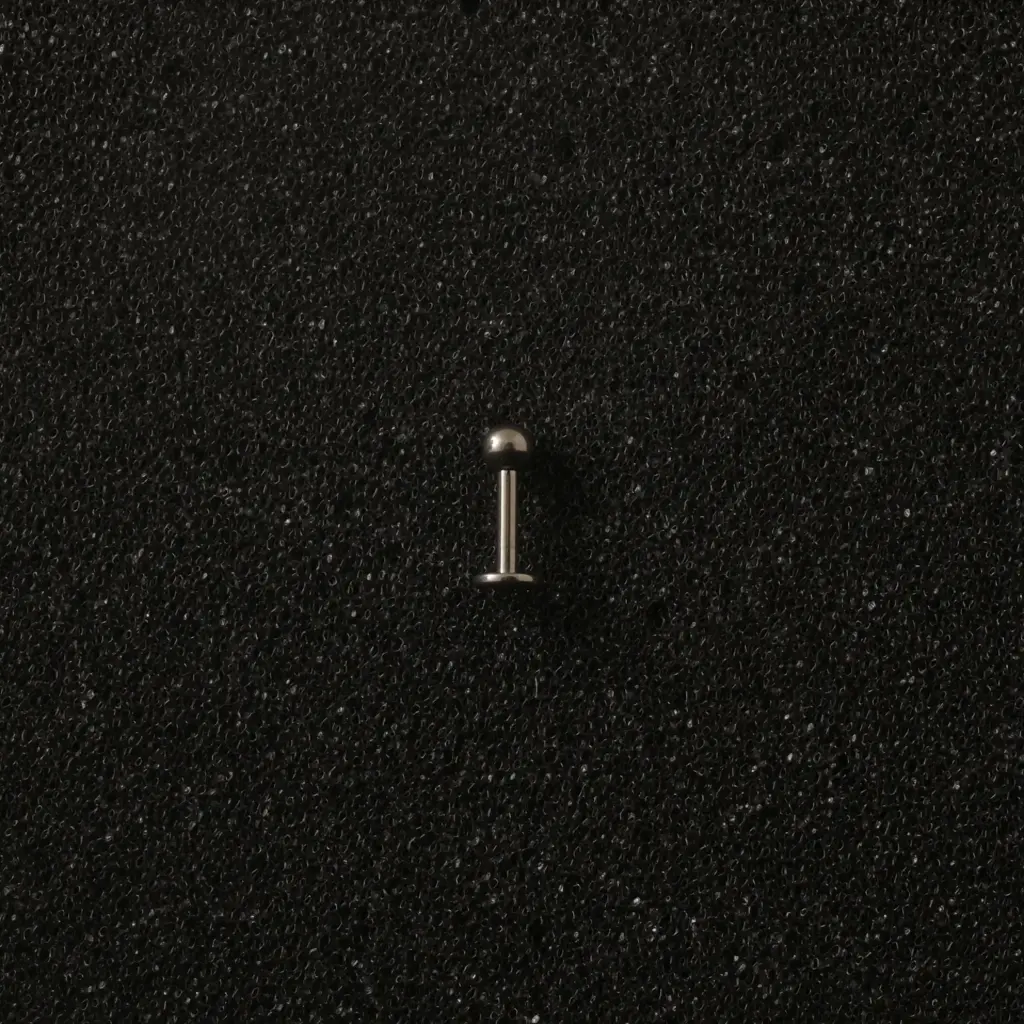 Пірсинг лабрет з кулькою Titanium 16 G