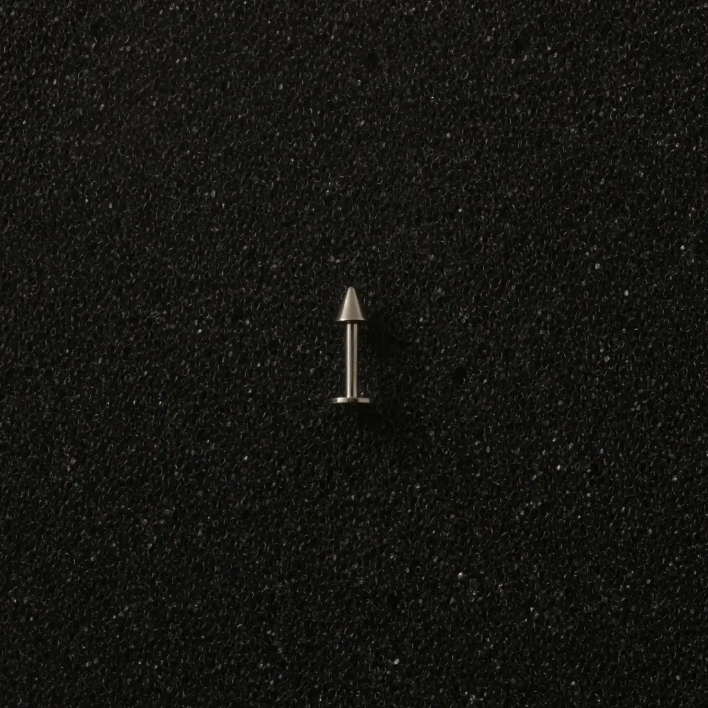 Пірсинг лабрет з шипом Titanium 16 G