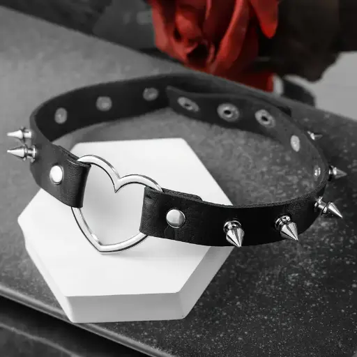 [11222] Чокер шкіряний Серце з шипами