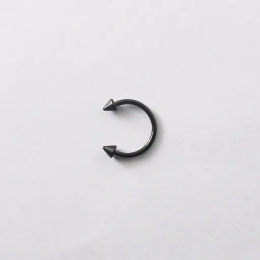 [11325] Пірсинг з медичної сталі підкова з шипами 16 G чорний септум