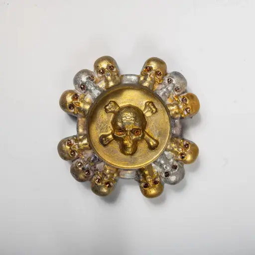 [11994] Гіпсова попільничка Черепи зі стразами срібляста з ефектом позолоти