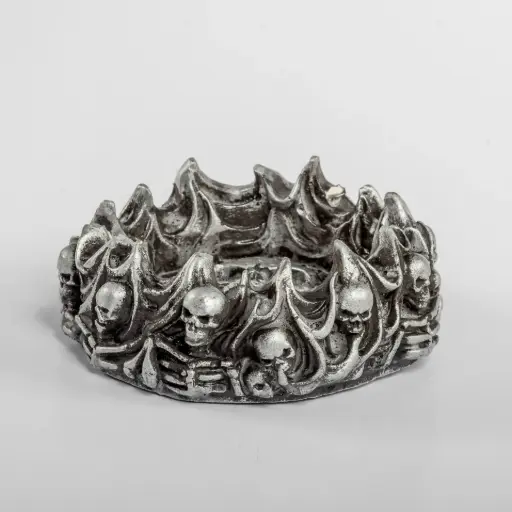 [12139] Гіпсова попільничка Полум'я з кістками та черепами сіра