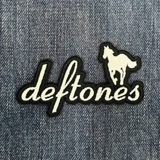 [12153] Нашивка Deftones - White Pony вишита фігурна