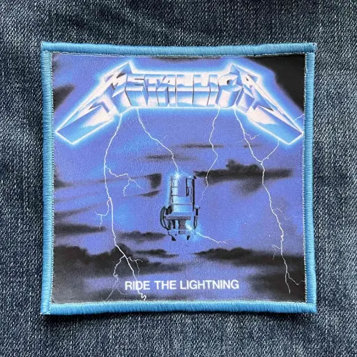 [12522] Нашивка Metallica - Ride The Lightning друкована блакитна кайма