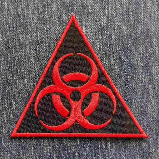 [1352] Нашивка Biohazard Symbol Red вишита трикутна