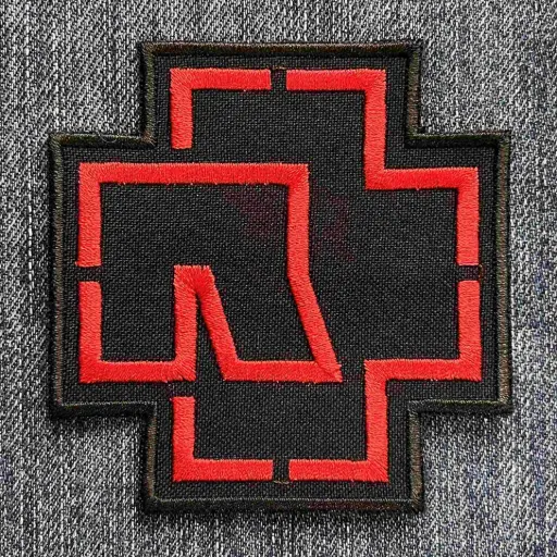 [443] Нашивка Rammstein Cross червона вишита фігурна 