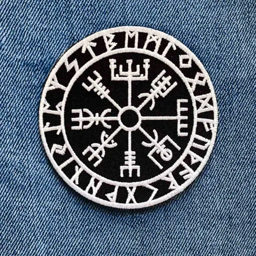 [518] Нашивка Vegvisir у футарку біла вишита кругла