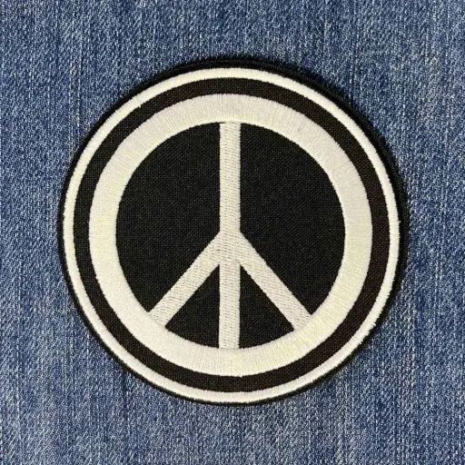 [1408] Нашивка Пацифік біла вишита кругла на липучці