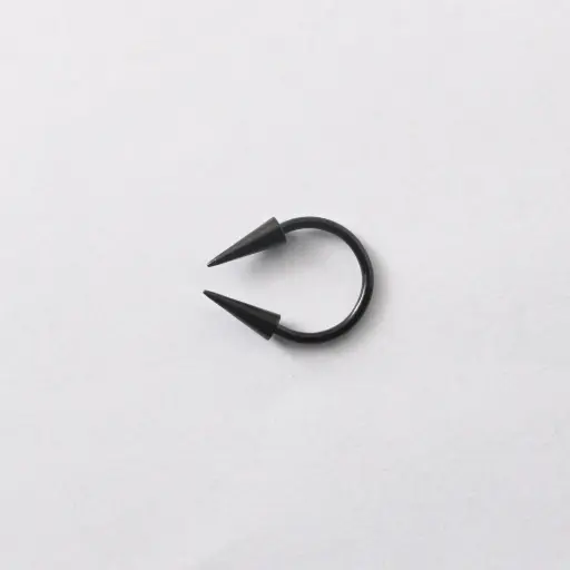 [11323] Пірсинг септум з шипами 16 G чорний