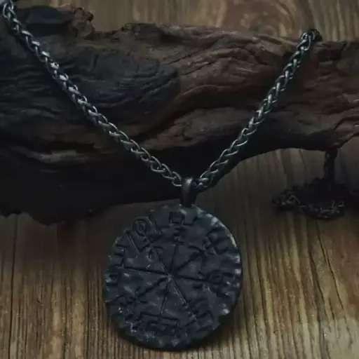 [11048] Кулон на ланцюжку Вегвізир - Vegvisir чорний